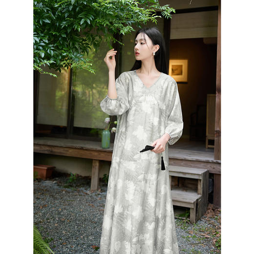 三彩【绿阴幽草】2025夏季新款家居服睡裙V领九分袖长裙可外穿C 商品图1