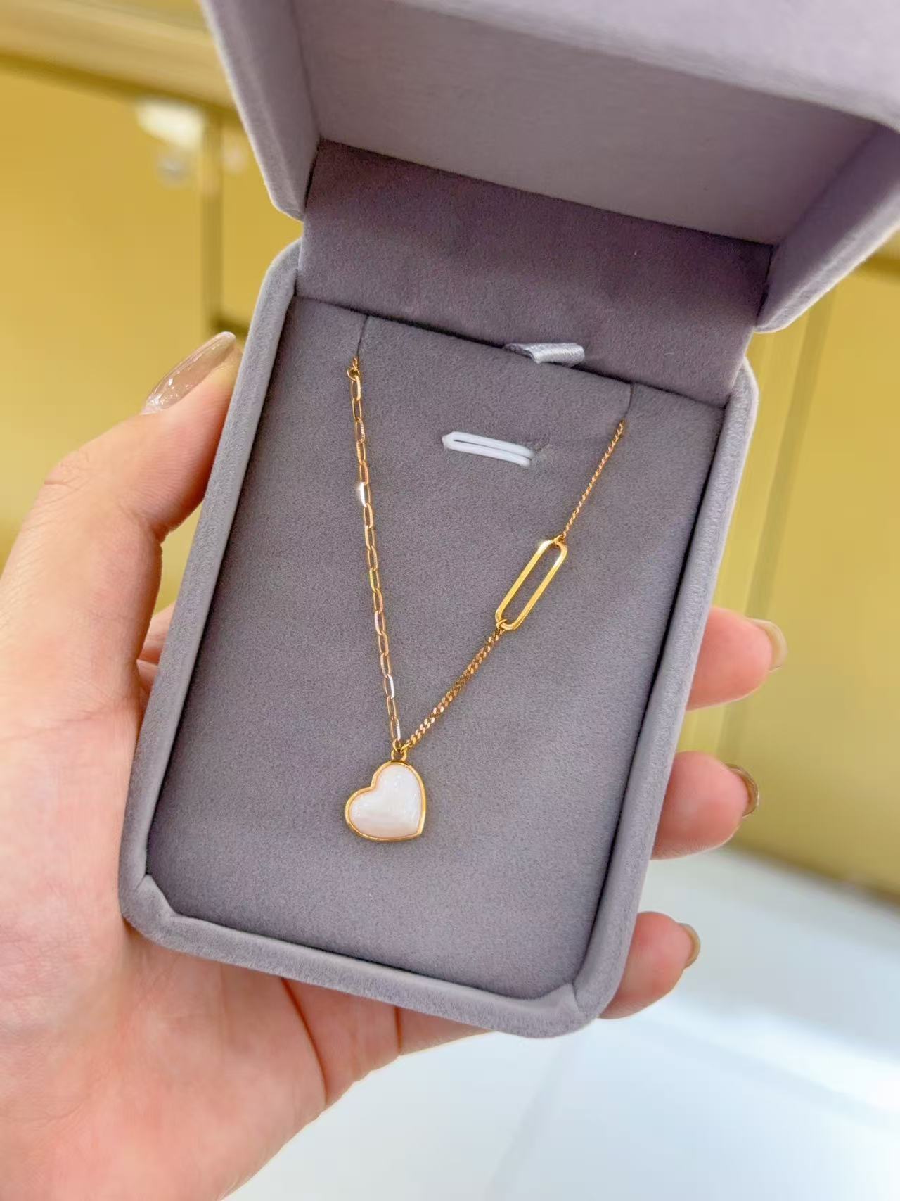 1F 东祥 18K金项链