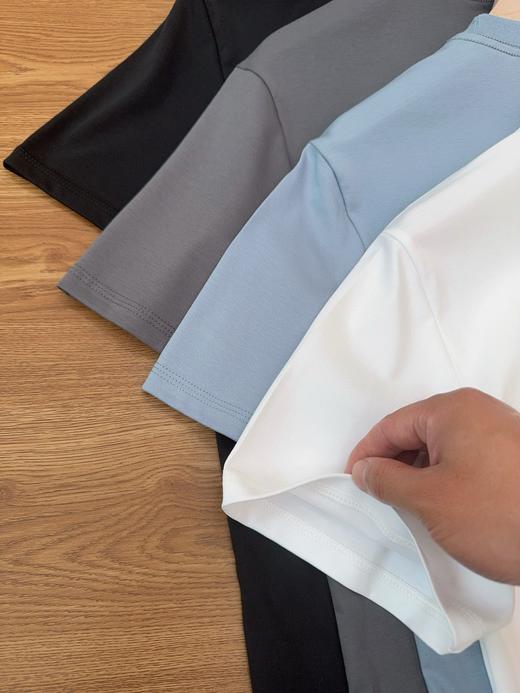 点此购买 迪桑特夏季男士日常通勤短袖T恤 jj 322673 商品图9