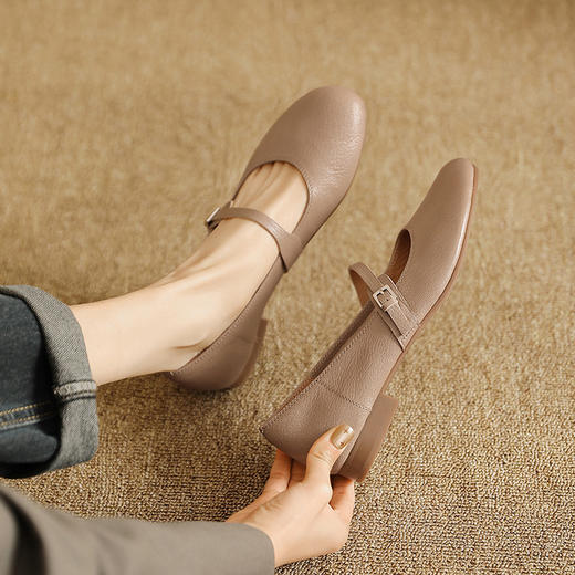 【预售5天】复古一字带软底软面豆豆鞋中跟四季款英伦风平跟单鞋LG&608-1115 商品图1