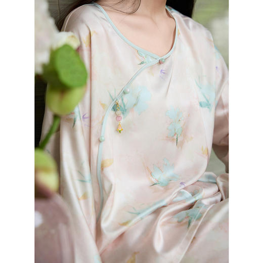 三彩【悠悠夏梦】2025夏季新款家居服套装长袖斜襟小衫长裤C 商品图2