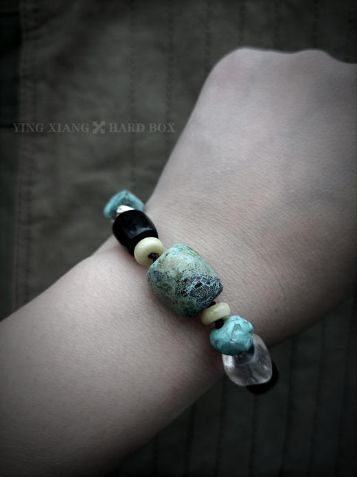 原创【风格～孤品手作】绿松石血珀老水晶手链｜非7日无理由退换货 商品图3