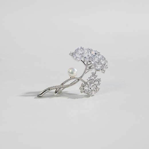 礼兰 气质淡水珍珠银杏叶简约胸针7-8mm 商品图3