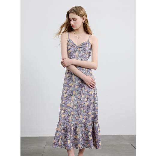 【宋轶同款】三彩2025秋季新款吊带碎花连衣裙法式复古浪漫大摆长裙M 商品图3