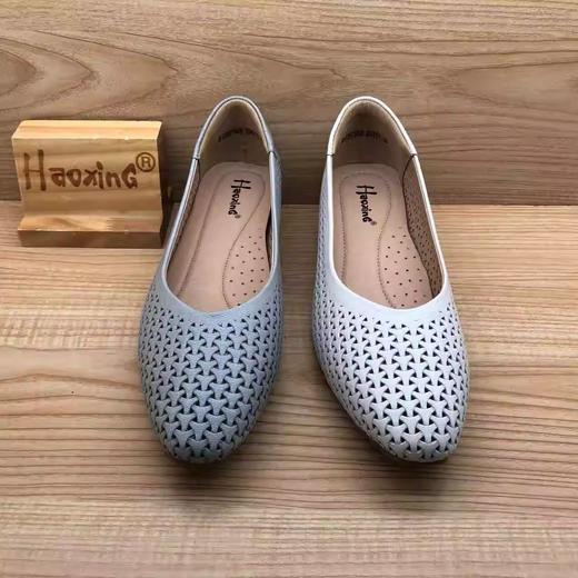 豪行2024年夏季新品时尚休闲真皮镂空浅口女单鞋24267589 商品图4