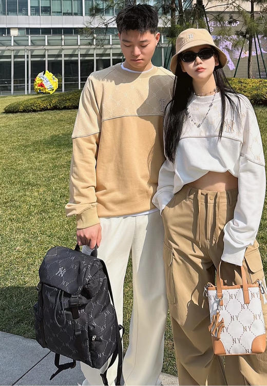 直发【MLB正品授权】 实体1000+  颜值出众 钻石满印老花双肩包 商品图6