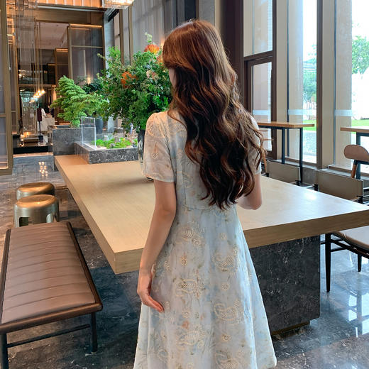 【清仓超15天不保价】奢姿大码女装2025年夏季气质减龄V领连衣裙胖妹妹时尚小碎花裙子9952822115【1】 商品图3