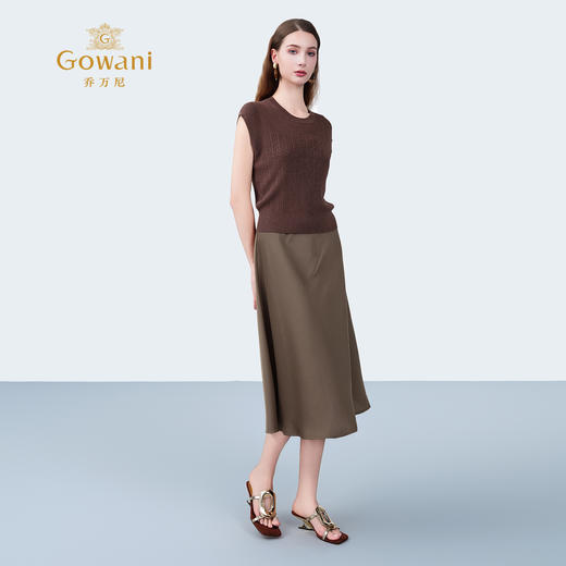 乔万尼新品慵懒简约风圆领显瘦上衣EZ2M120 商品图3