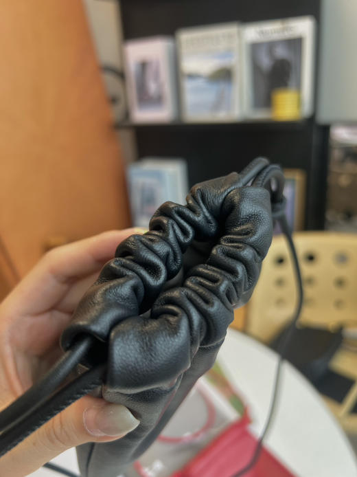 2506509   简约伸缩 手机包 斜挎包 商品图1