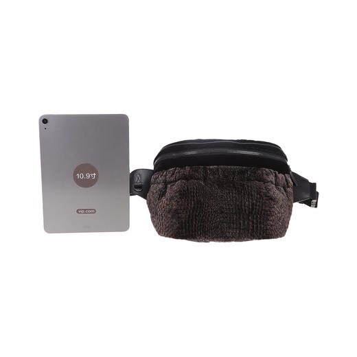 8055187326094 EMPORIO ARMANI 男士时尚轻便户外登山运动休闲大容量胸包腰包【32*6*24cm】 商品图2