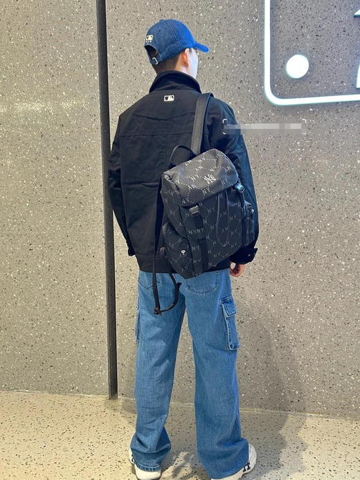 直发【MLB正品授权】 实体1000+  颜值出众 钻石满印老花双肩包 商品图5