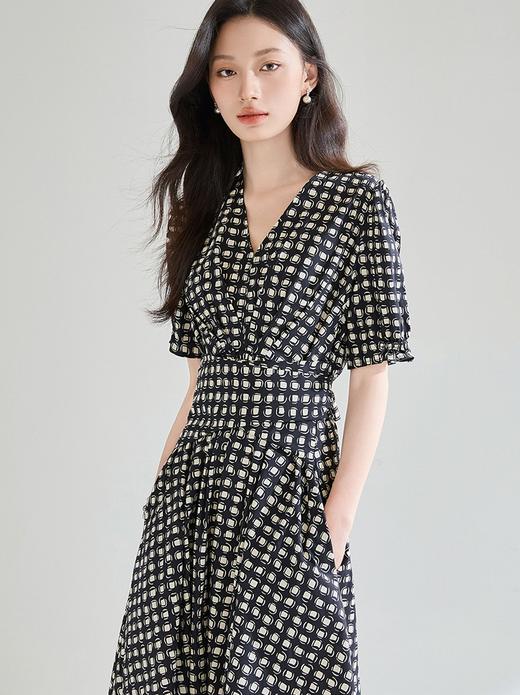 知性法式轻奢黑白格纹V领绑带收腰显瘦天丝棉质A字连衣裙 商品图1