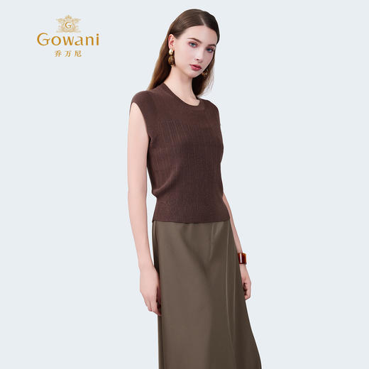 乔万尼新品慵懒简约风圆领显瘦上衣EZ2M120 商品图1