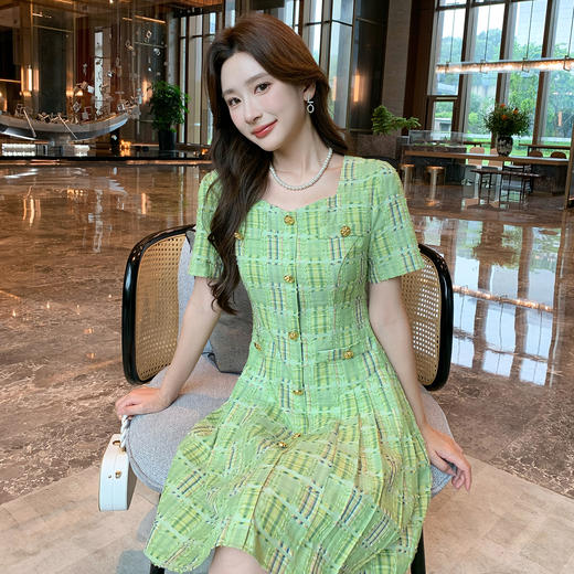 奢姿大码女装2025年夏季新款时尚复古方领格纹短袖百褶连衣裙子9952869830 商品图2