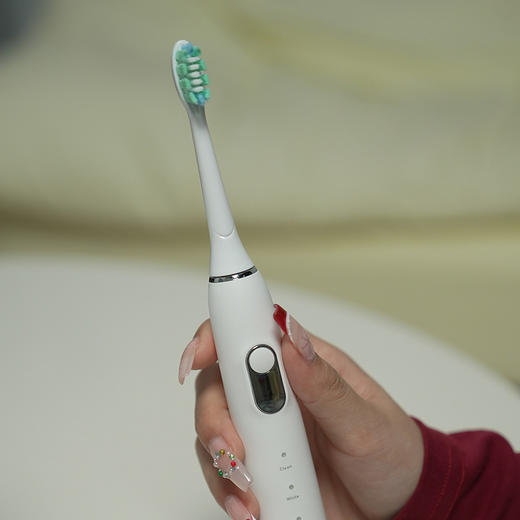 热卖中！！【15天无理由退】WOPOW沃品声波电动牙刷ET06 精美礼盒包装+2个原装杜邦刷头 商品图6