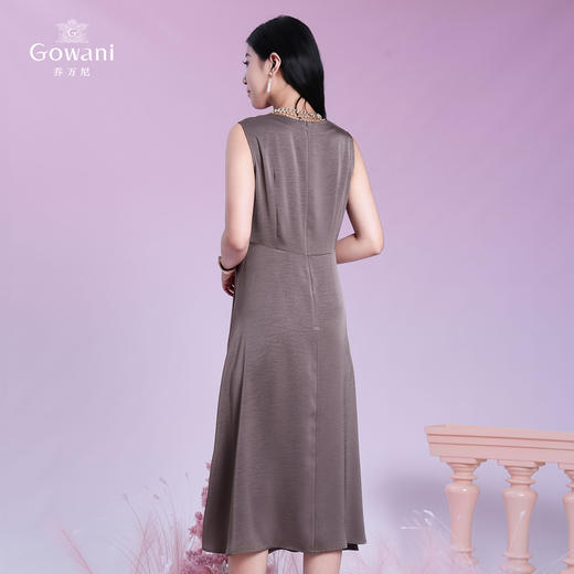 乔万尼新品舒弹高级感捏褶显瘦连衣裙ED2E477 商品图4