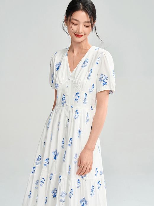 重工刺绣花朵薄棉透气法式简约V领收腰显瘦气质连衣裙 商品图7