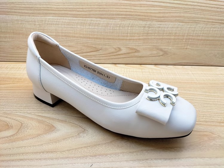 豪行真皮休闲女鞋23167782舒适中跟时尚方头浅口单鞋