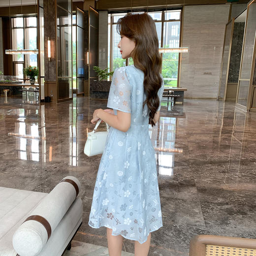 奢姿大码女装2025年夏季胖妹妹印花轻奢时尚优雅修身显瘦连衣裙9952869847 商品图3