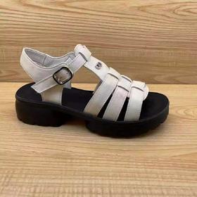 豪行2024年夏季新品时尚休闲低跟简约百搭女凉鞋24203502