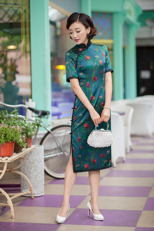 逸红颜【玉竹】软滑滑的真丝气质绿色旗袍 商品图5