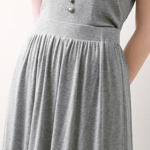 【商场同款】诗凡黎诗凡黎时尚针织长裙2025夏新款百搭半身裙3G5240711 商品图3