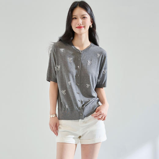 「高货sh」全新升级【铂金会员238/天猫319/差价81】(51231)洛诗琳夏季精致蝴蝶绣花天丝上衣2025夏季圆领针织开衫 商品图4