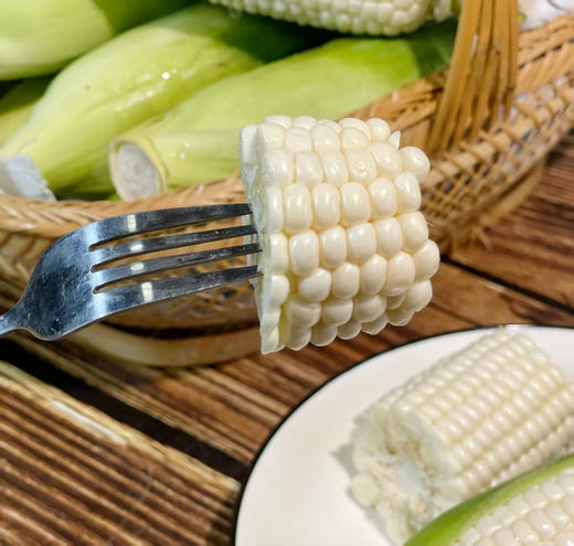 【果蔬精选】冰糖牛奶水果玉米 18°蜜甜牛奶玉米 台湾优选培育的种源 比甘蔗甜1个度 自有基地3000亩 可生吃的牛奶玉米 鲜嫩爆浆 甘甜清爽 商品图2