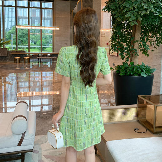 奢姿大码女装2025年夏季新款时尚复古方领格纹短袖百褶连衣裙子9952869830 商品图3
