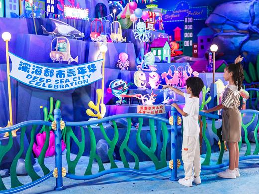 【珠海长隆飞船乐园臻享私家导览团】全天不限时保姆式带玩向导+14项快趣达专属快通+VIP虎鲸剧场座位+全程拍摄记录+园区餐饮/购物官方自营产品8折优惠（不含长隆门票） 商品图5