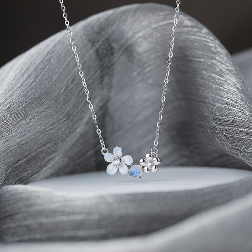 卡蒂罗/KADER 樱花魔法项链 🔮 绚烂樱花浪漫春日梦幻吸睛可调节锁骨链 幻彩琉璃优雅灵动轻奢时尚简约款拼接链 商品图3