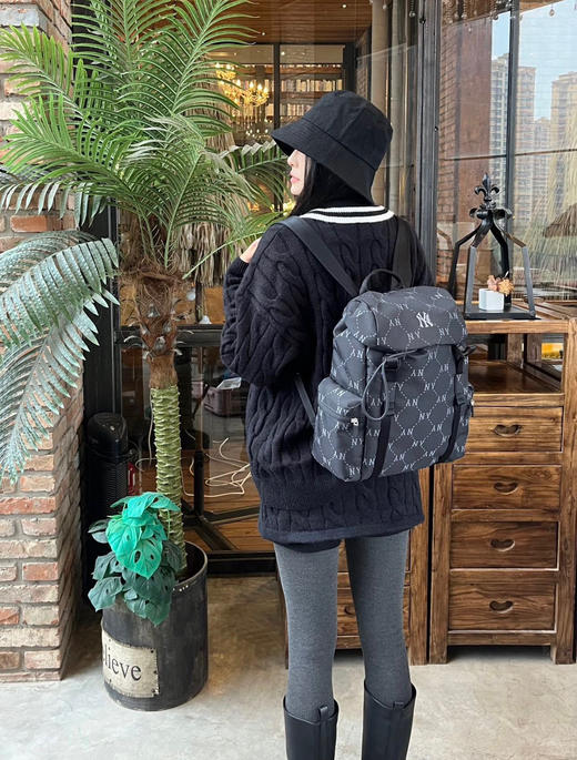 直发【MLB正品授权】 实体1000+  颜值出众 钻石满印老花双肩包 商品图9