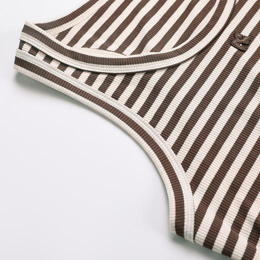 NEELLY纳俪商场同款夏季新款三色坑条针织马甲背心女轻薄软糯上衣N25071T01013 商品图1