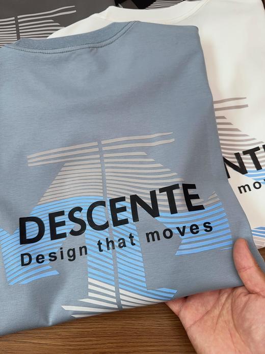 点此购买 迪桑特夏季男士日常通勤短袖T恤 jj 322673 商品图12