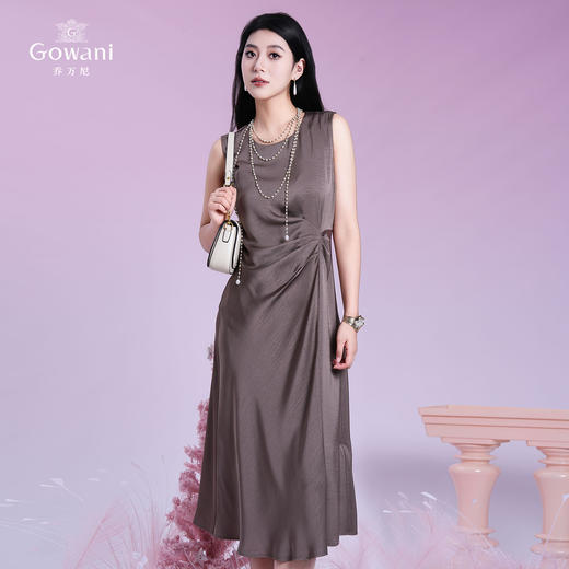 乔万尼新品舒弹高级感捏褶显瘦连衣裙ED2E477 商品图1