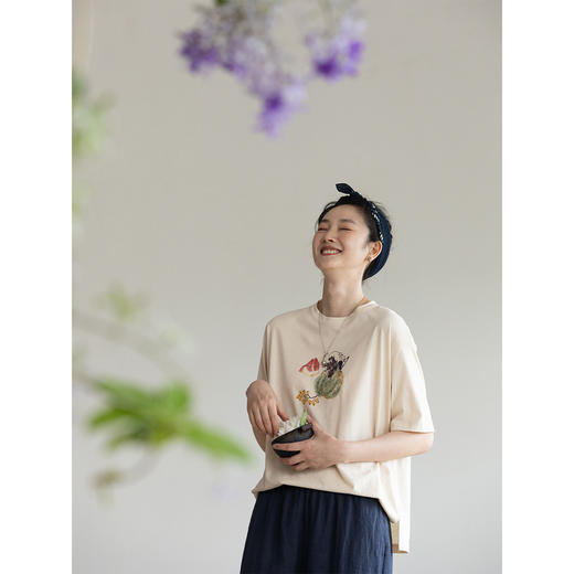 牧衣游原创印花纯棉T恤舒适亲肤文艺圆领简约百搭宽松短袖 晓来风 商品图1