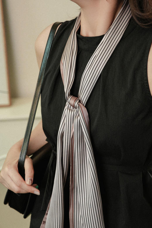 RetroChic品牌定制丝巾（款式随机） 商品图6