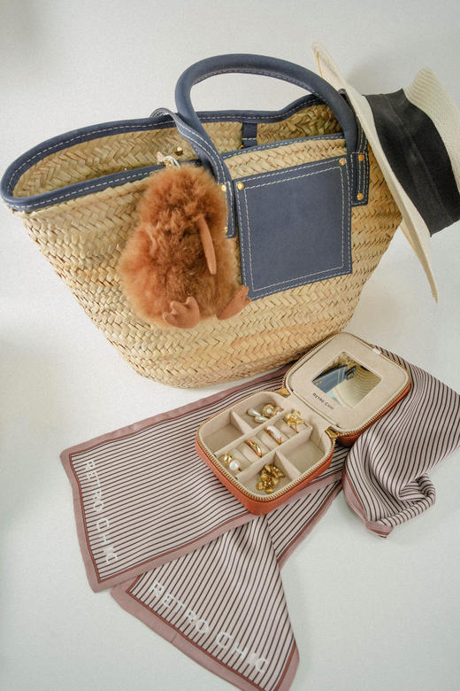 RetroChic品牌定制丝巾（款式随机） 商品图11