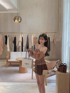 金蘑菇菇 Atelier奥赛博物馆 花样蕾丝鱼骨胸衣