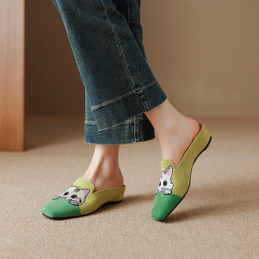 【预售5天】刺绣羊翻绒内增高半拖鞋女包头外穿时尚拼色方头凉拖鞋HYT&7445 商品图2