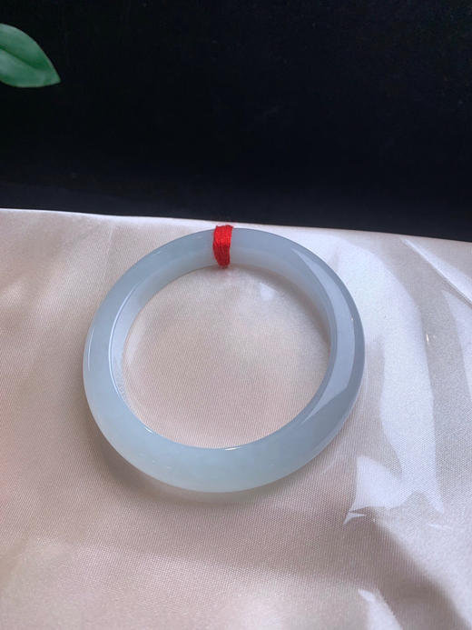 620326，51.8细条正圈手镯。清新秀气，细腻清新，带些底色。润润的 商品图4