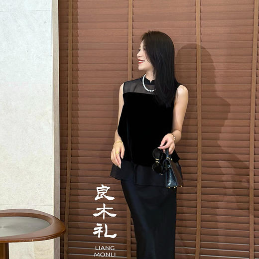 【预售7天】良木礼丝绒无袖上衣（732344） 商品图3