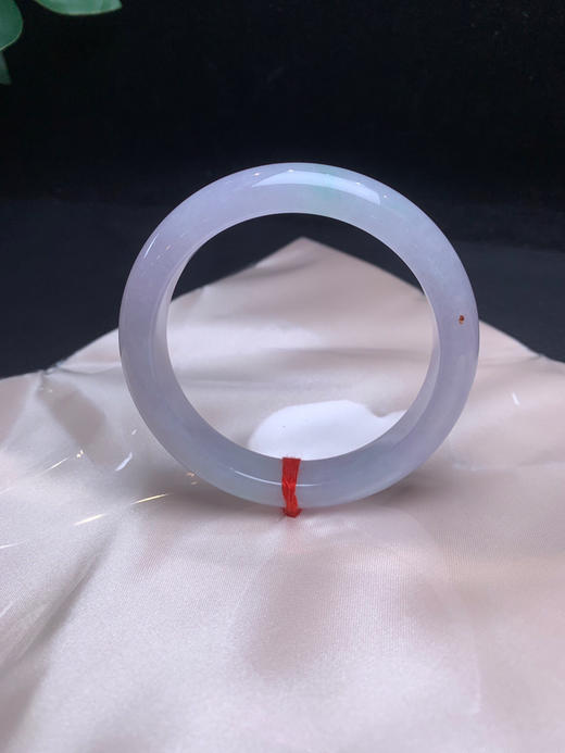 620327，55紫罗兰飘绿手镯，淡紫底飘清新绿，清新水润，很秀气，局部有个洒金点 商品图1