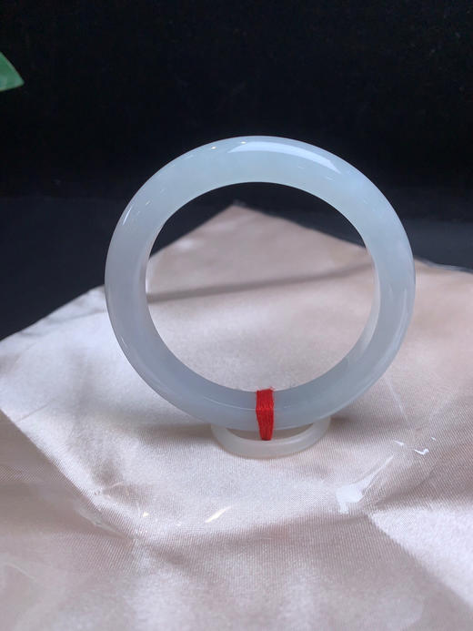 620326，51.8细条正圈手镯。清新秀气，细腻清新，带些底色。润润的 商品图2