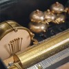 【已售】独角鹿西洋古董瑞士出品古典花叶主题细木镶嵌外箱配铃铛响鼓滚轴式音乐盒 商品缩略图3