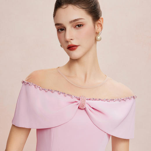 QF8D8斯尔丽25新款露肩法式浪漫一字肩蝴蝶结构收腰显瘦连衣裙 商品图4