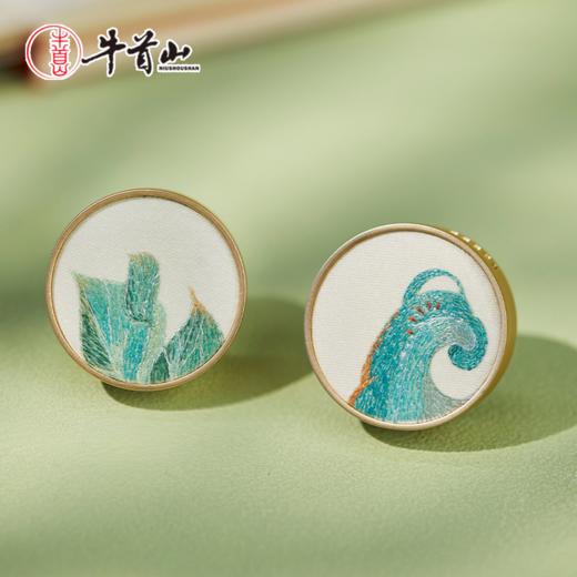牛首山文创高档精致苏绣车载香薰夹汽车出风口除异味复古装饰礼物 商品图3
