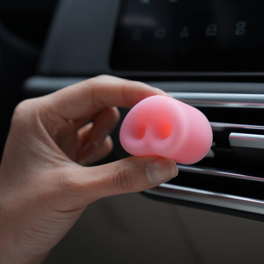 车载香薰猪鼻子可爱香水搞怪装饰解压 商品图0