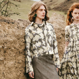 谜底衬衣长袖女2025秋季新品复古通勤短款原创印花衬衫253MC1025