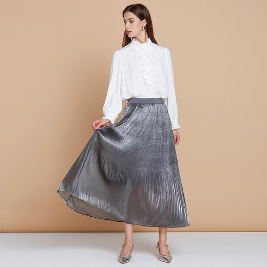 【流光细闪银色百褶裙】EITIE爱特爱金属感高腰半身裙2025秋新款C2506808 商品图3